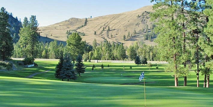 The green of the golf course in Princeton BC